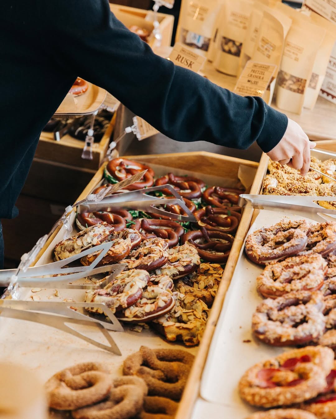 【明洞咖啡廳推薦清單】甜點控先收藏!超人氣10間質感小店,咖啡拍照都滿分!